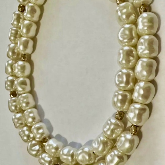 Chico’s Necklace NWT Gold tone Maltese Cross Pearl Pendant Double Strand 20” - Picture 4 of 11